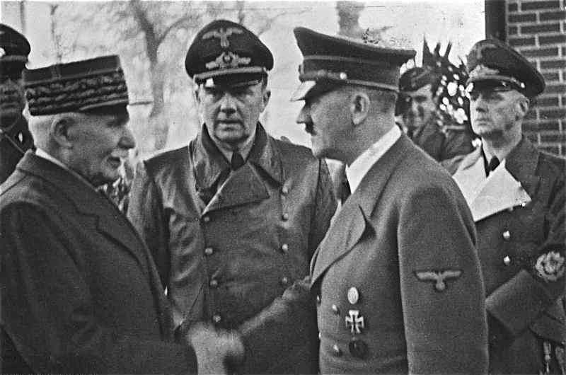 Image représentant la conférence  Pétain, Partie II, La déchéance. Du sauveur au traître