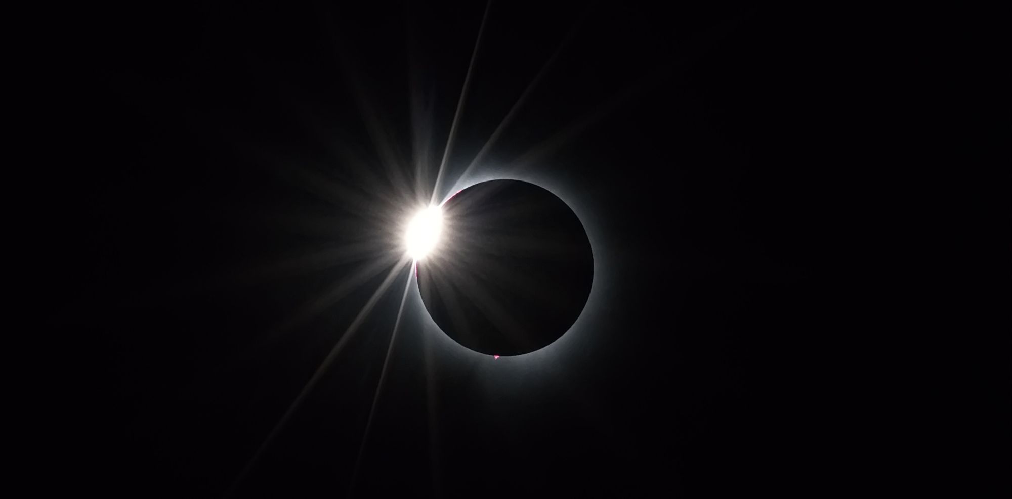 Image représentant la conférence  Les éclipses de soleil, spectacles célestes exceptionnels
