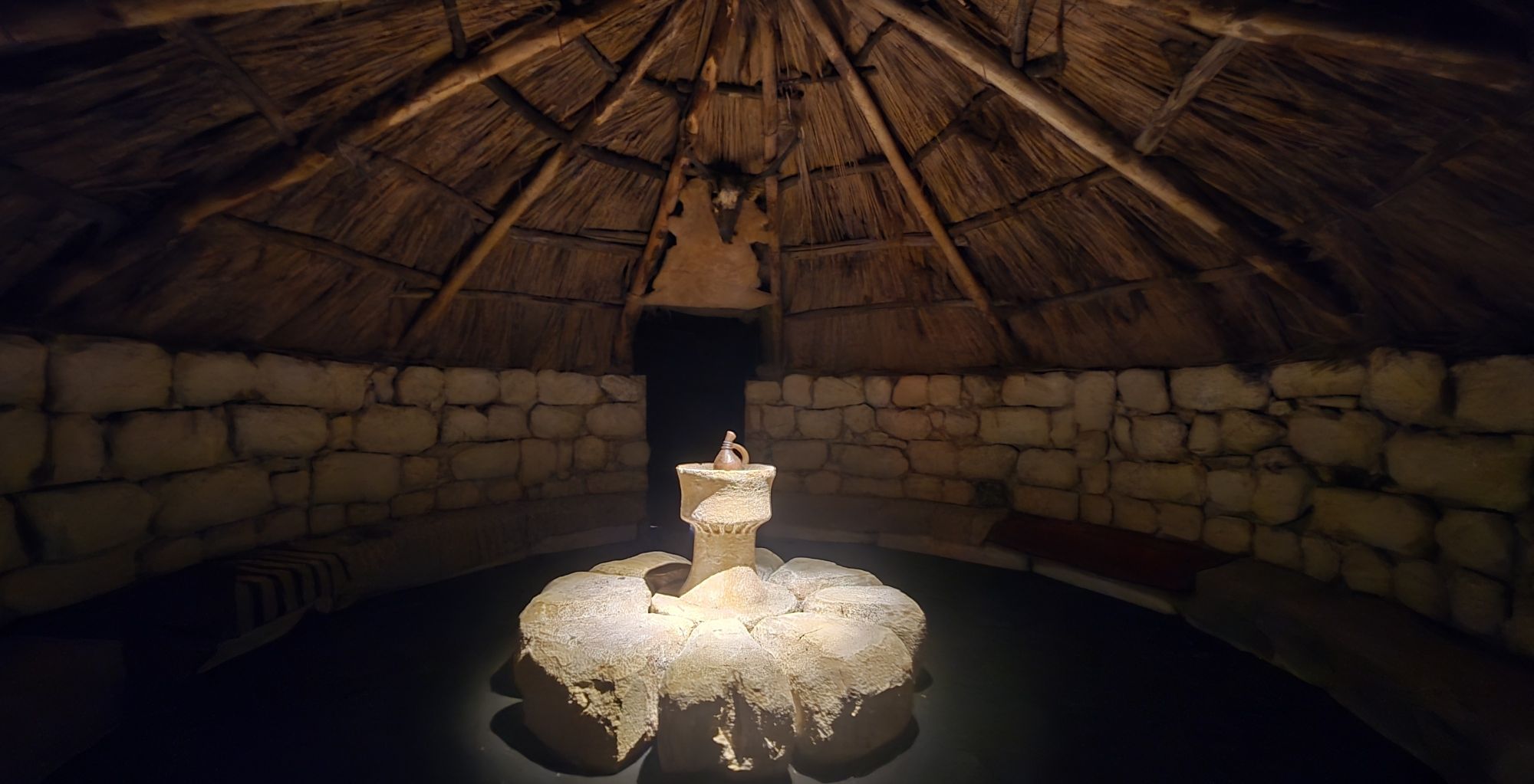 Image représentant la conférence  Nuragica, un voyage entre Sardaigne et Corse à l'âge du bronze